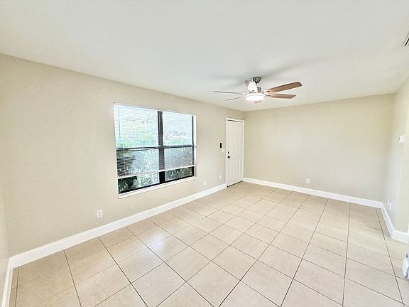 5th image of 2281 Sunshine Blvd #D
