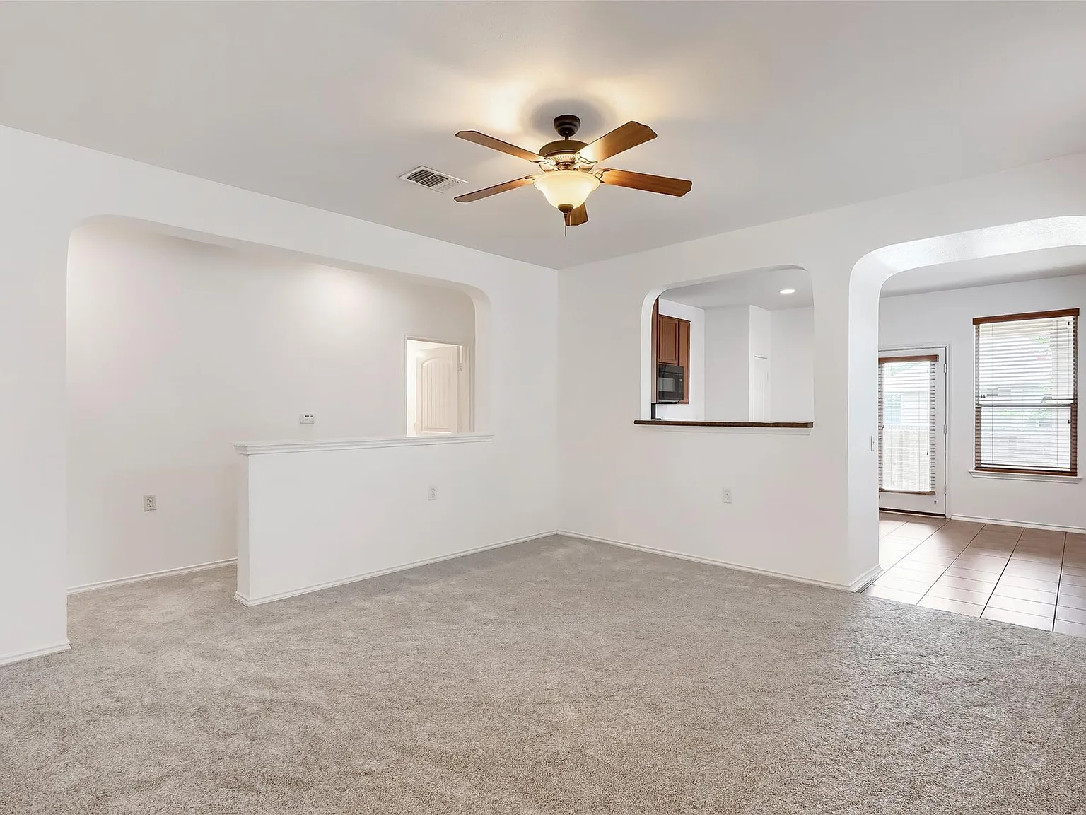 3 bed, 2.0 bath, 1111 sqft, $1,750 — Photo 1