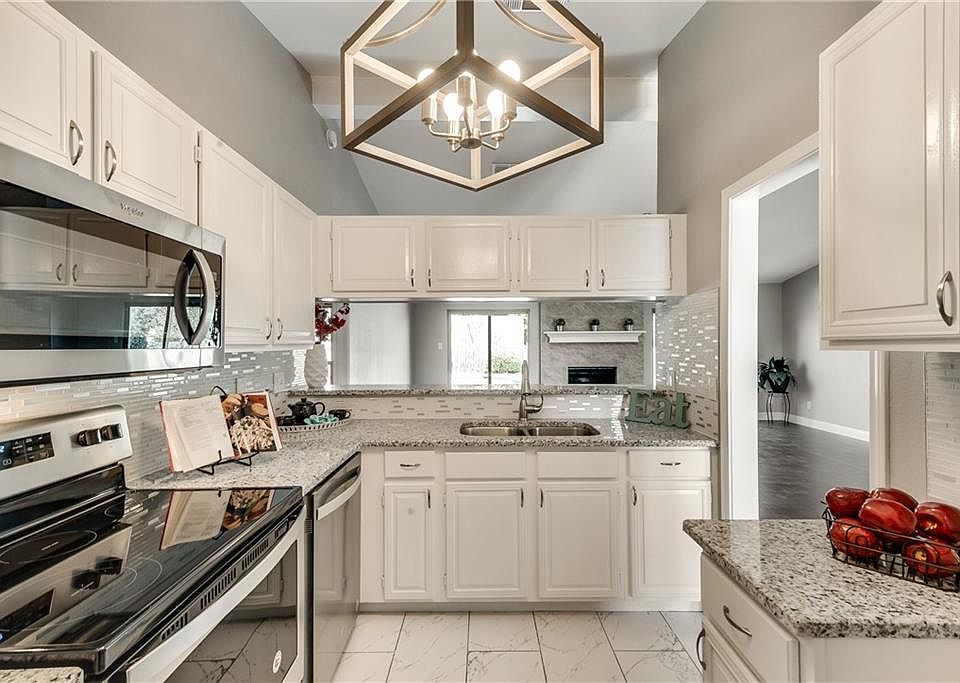 1st image of 227 Juniper Dr