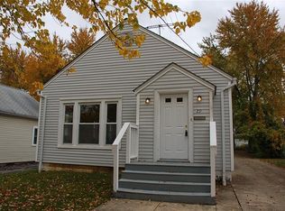 29 Henry St, Bedford, OH 44146