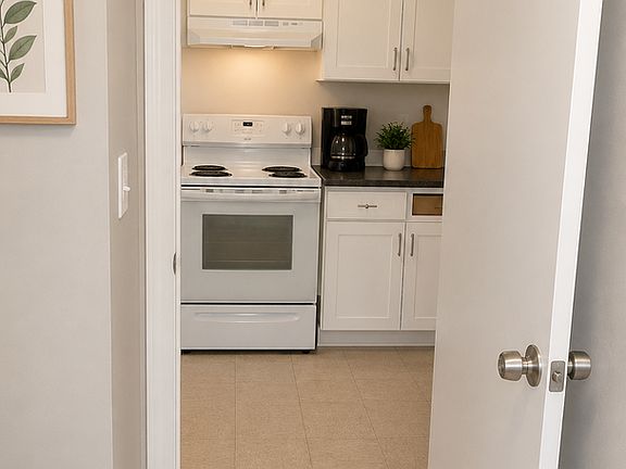3rd image of 88-90 Ward St #1A