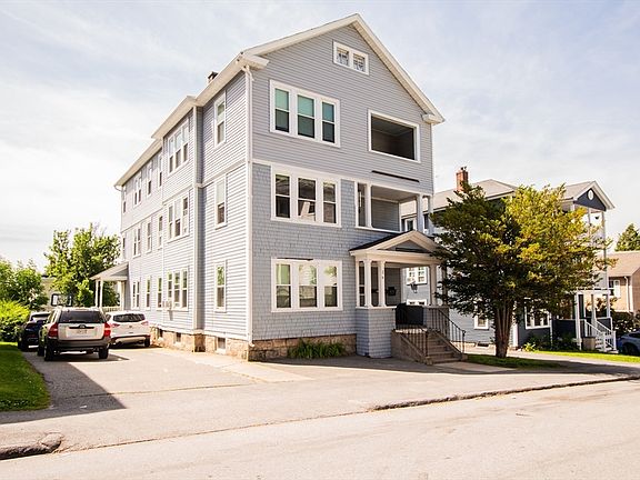 3rd image of 26 Sterling St