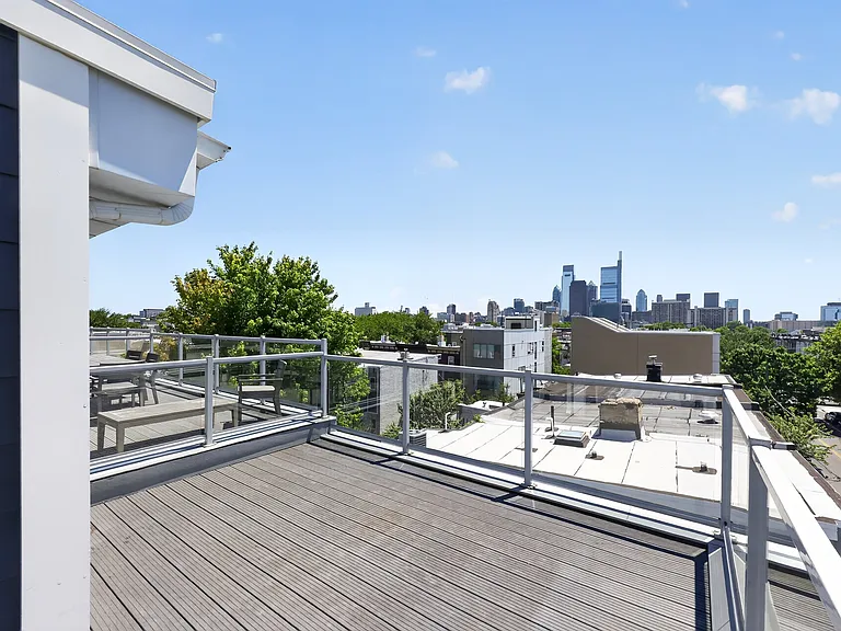 869 Corinthian Ave #1 — Photo 27