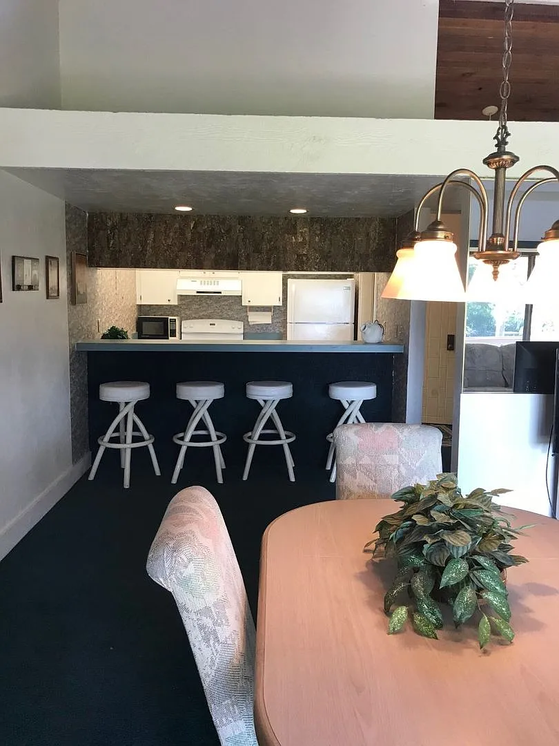 1 Bedroom, 1 Bathroom condo in Grenelefe — Photo 3