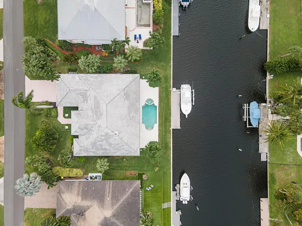 8501 SE Royal Street, Hobe Sound, FL 33455