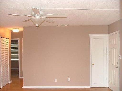 3rd image of 5144 Salmon Dr SE APT B
