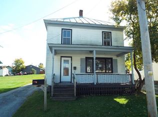 26 Thomas St, Richford, VT 05476