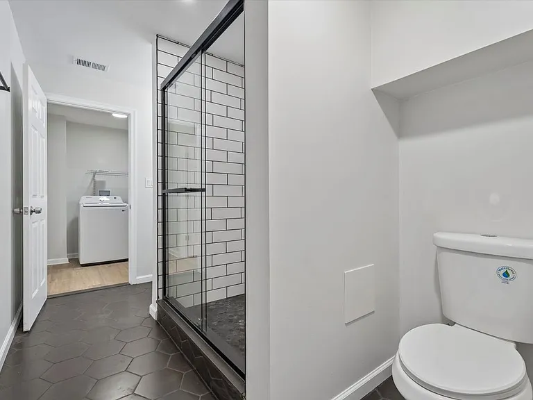 4359 Fleming St — Photo 16