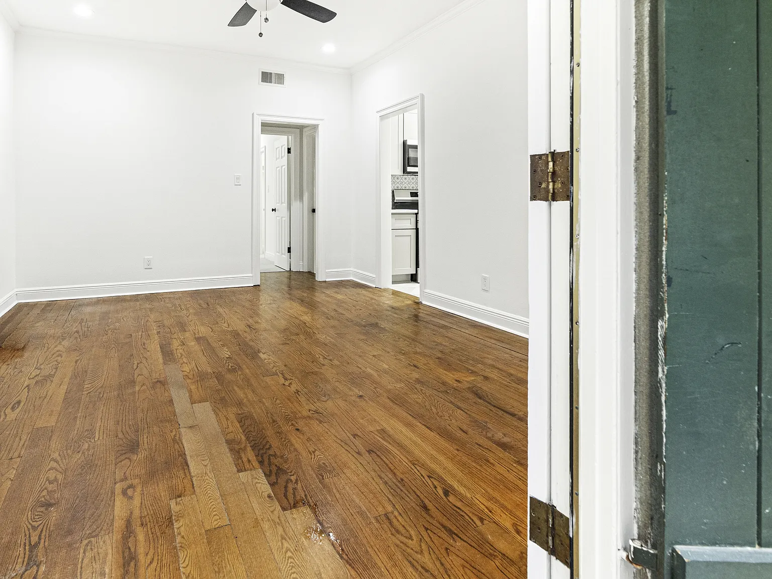 910 Chartres Street - 1 — Photo 4