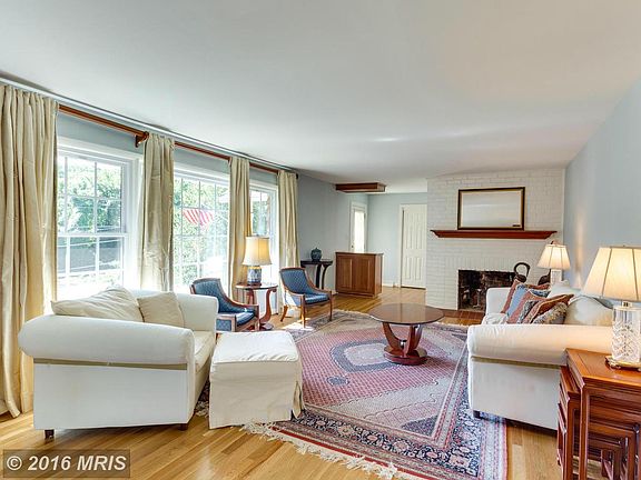 4th image of 1644 Maddux Ln