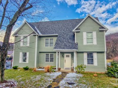 321 Long Run Rd, Mill Hall, PA, 17751