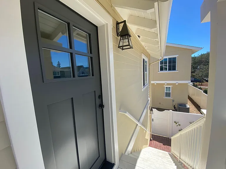 205 Oak Tree Cir — Photo 12