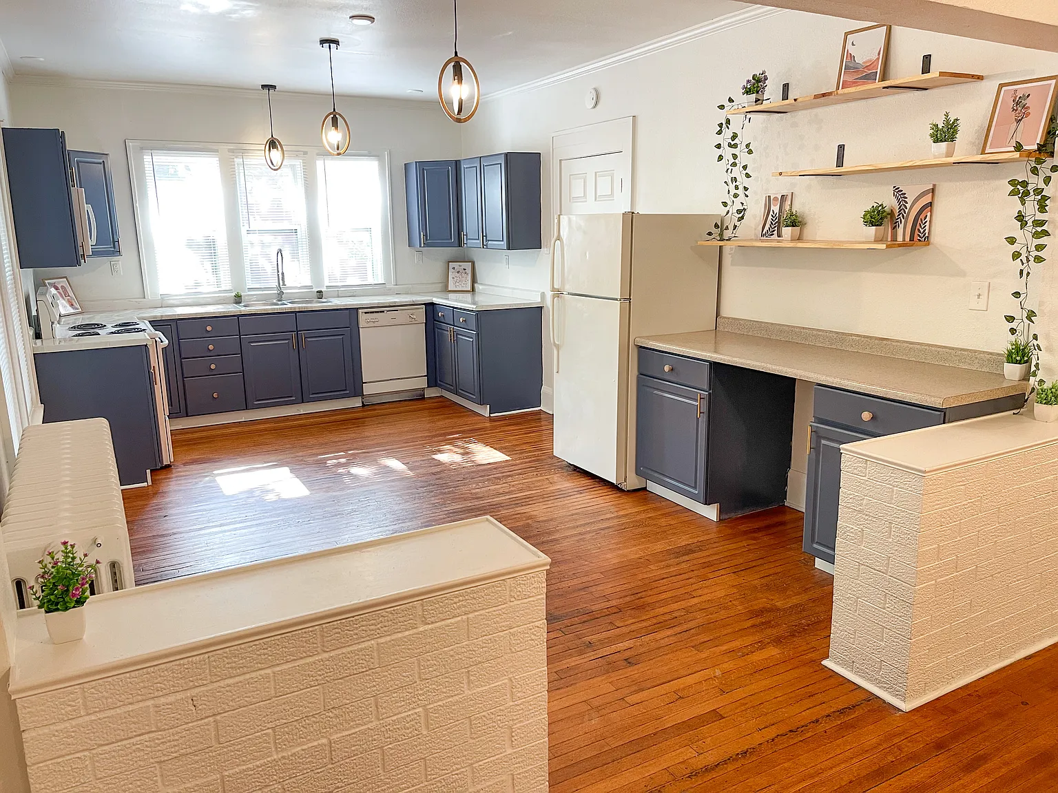 3 bed, 1252 sqft, $1,475 — Photo 2