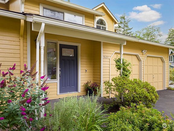 3rd image of 9604 Sunburst Court SE