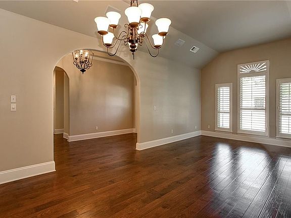 5th image of 6420 Fershaw Pl