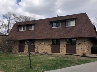 121 Town Crest Dr #4, New Lenox, IL 60451