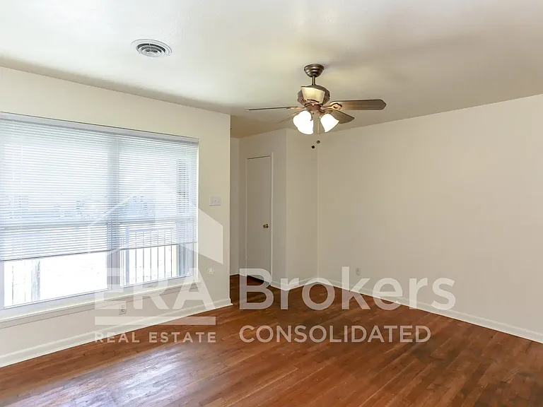 1401 Illinois Ave — Photo 4