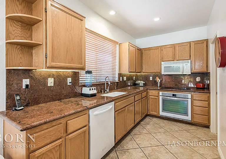 5482 Avignon Ct — Photo 5