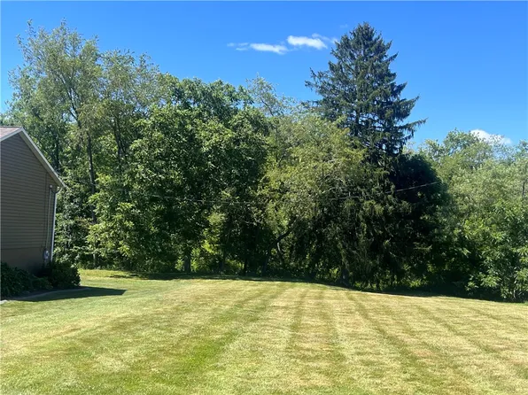 1805 Sylvan Ave, Natrona Heights, PA 15065