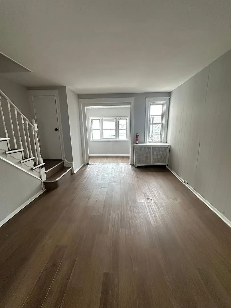 Lovely 3-bedroom townhome near 69th St. — Photo 4