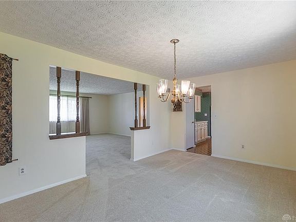 5th image of 471 Colonial Dr