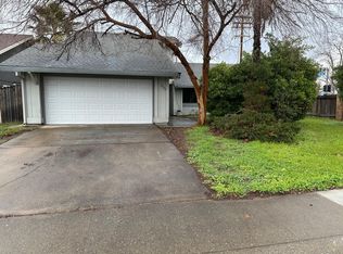 2300 Rudat Cir, Rancho Cordova, CA 95670