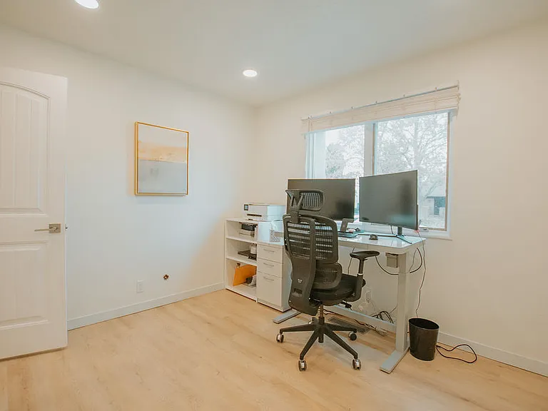 9514 Avenida Del Oso NE — Photo 47