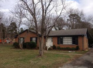 6315 Ashcrest Dr, Charlotte, NC 28217