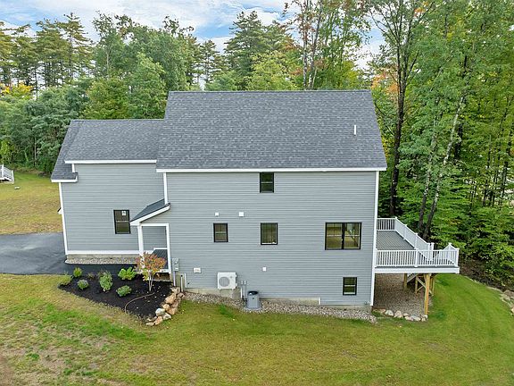 3rd image of 285 Sterling Drive