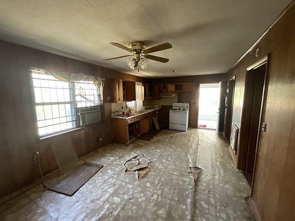 3rd image of 1035 Rube Scott Dr