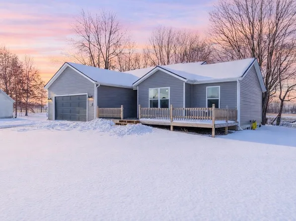 1311 Oakwood Ln, Ligonier, IN 46767