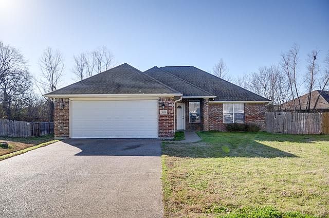 1st image of 3528 Farah Dr