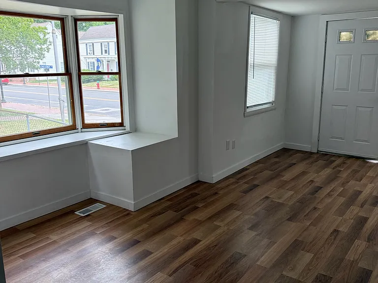 161 S Main St — Photo 20