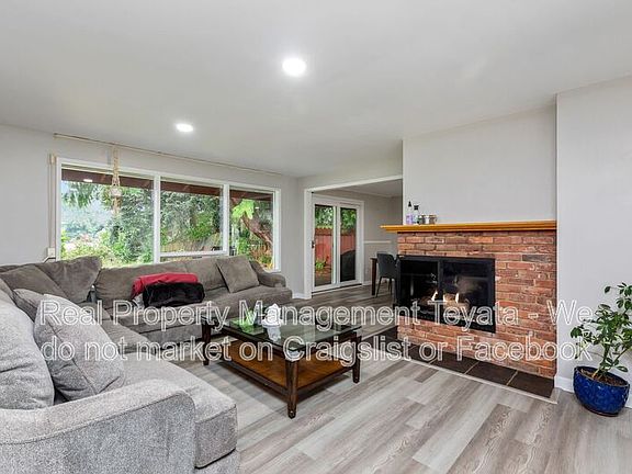 2nd image of 19609 4th Ave S