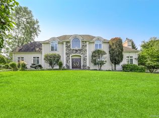10 Cobblestone Farm Court, Suffern, NY 10901