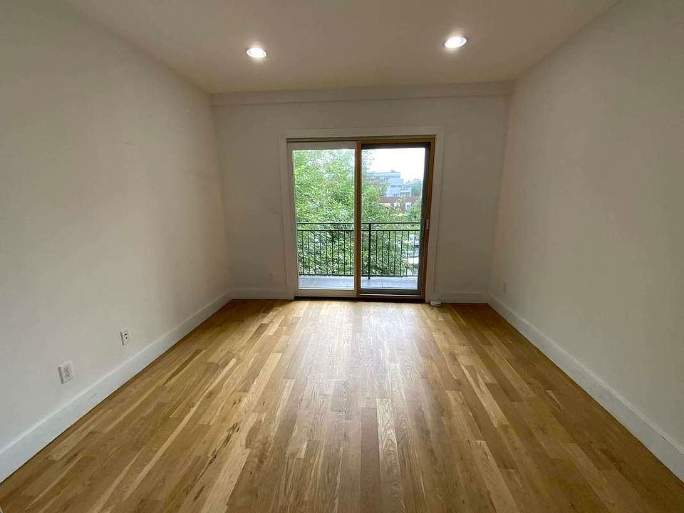 1st image of 126 Boerum St #3R
