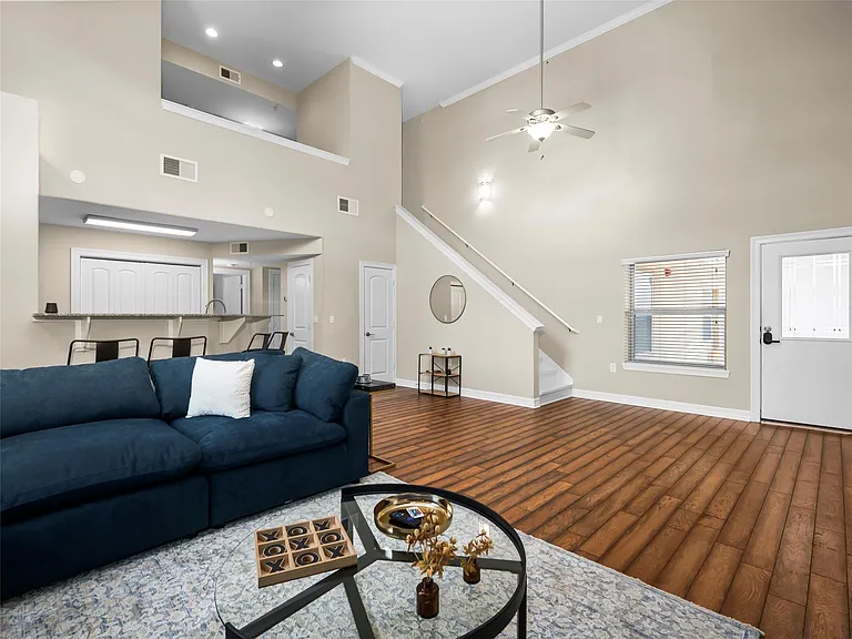 3501 Chenevert St #22 — Photo 10