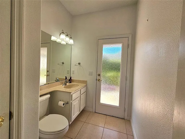 2307 Messenger Cir — Photo 16