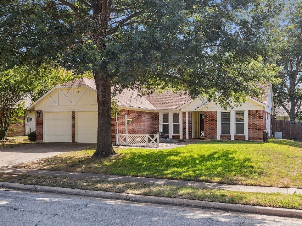 1st image of 803 Dickey Dr