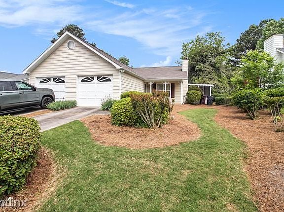 3rd image of 256R Monmouth Dr