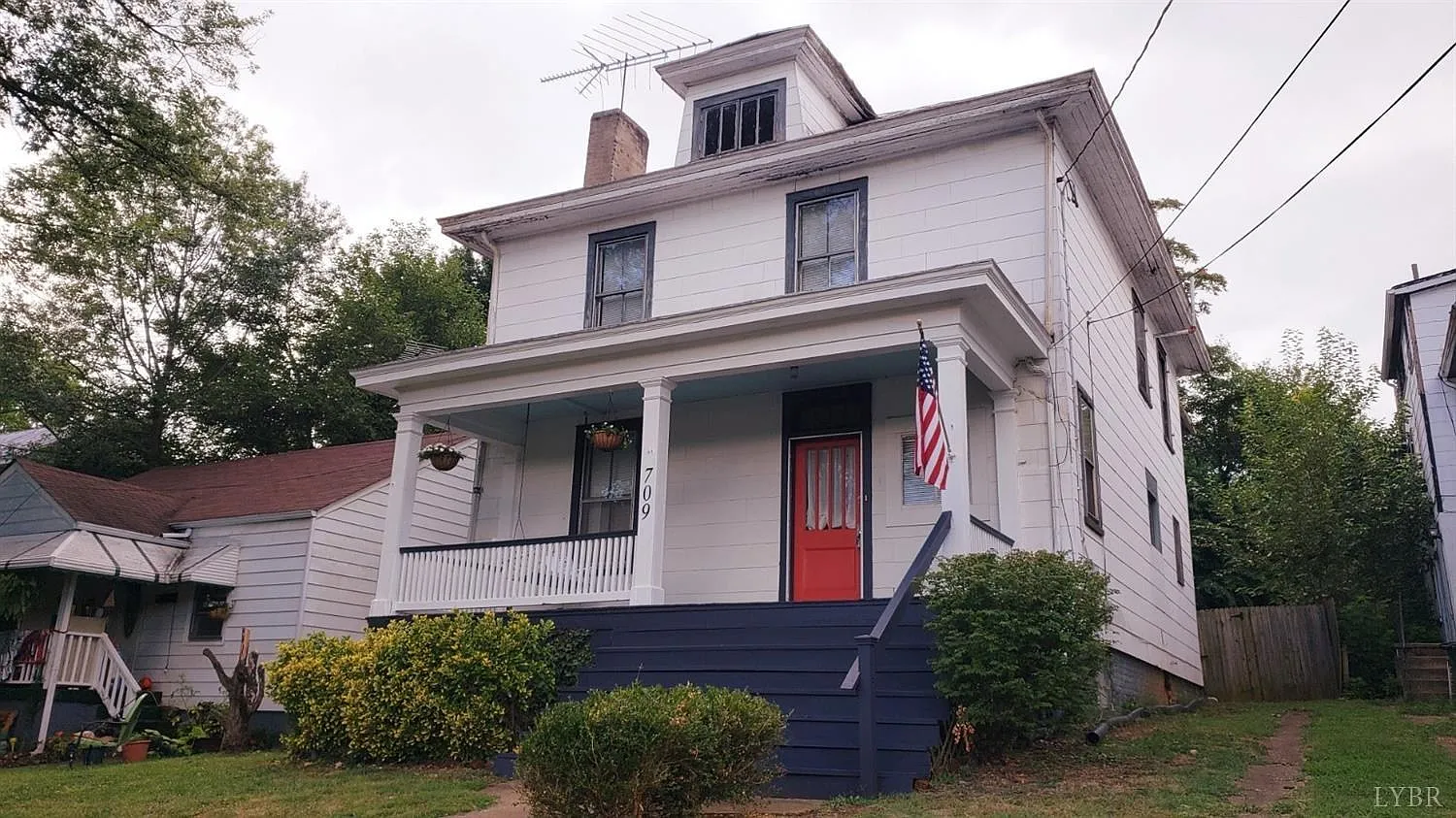 709 Mansfield Ave photo 1
