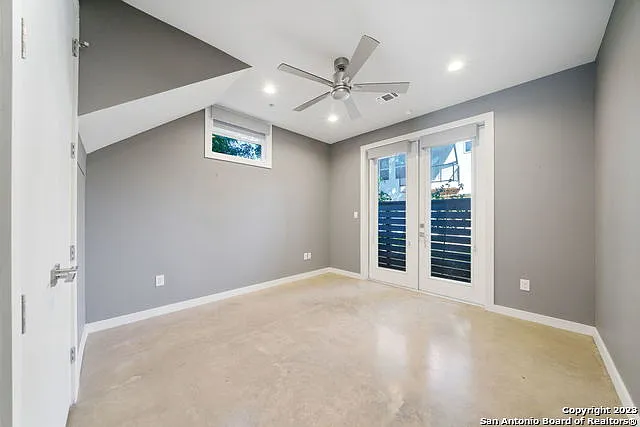 1136 E Euclid Ave — Photo 19