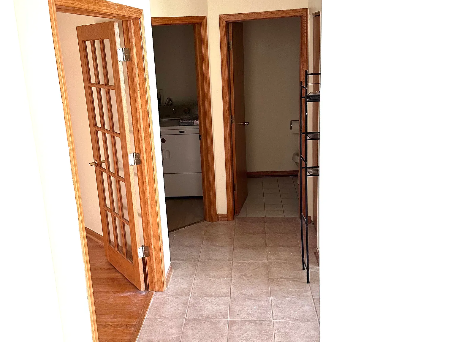 4 bed, 2.5 bath, 1850 sqft, $3,300 — Photo 4