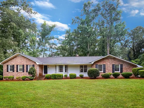 325 Wildwood Cir, Americus, GA 31709