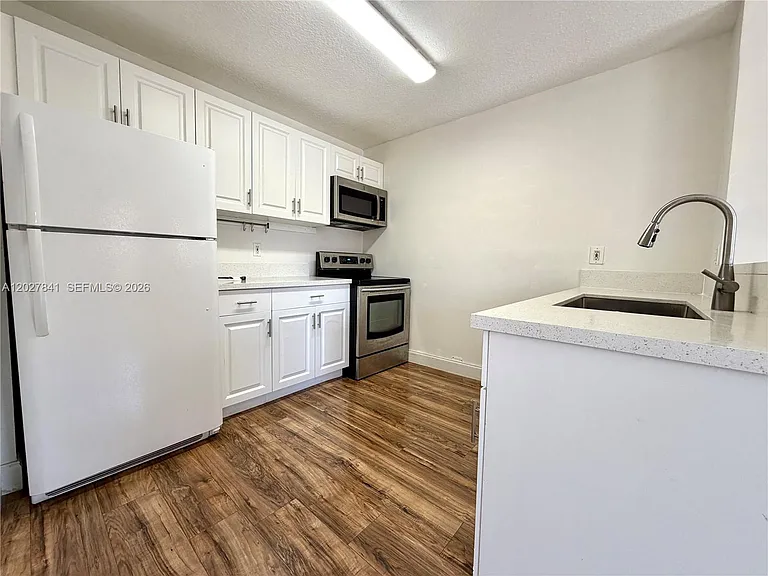 6201 NW 114th Pl #245 — Photo 7