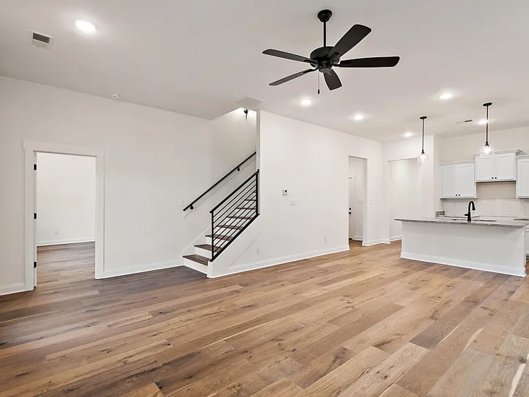 6520 Benjamin Cv — Photo 5