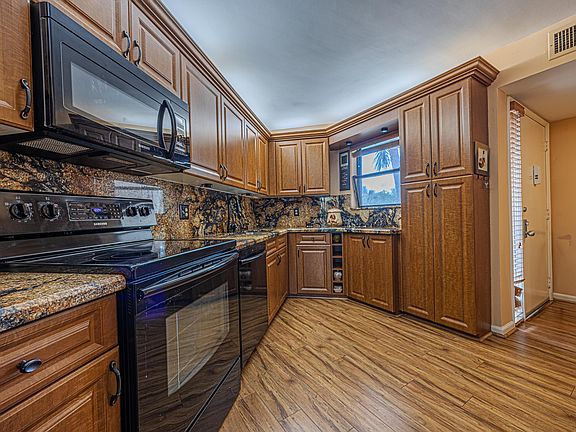 5th image of 5750 Camino Del Sol #202