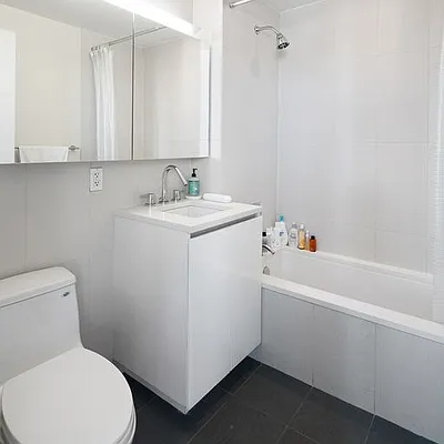 Sold by R New York | media 4