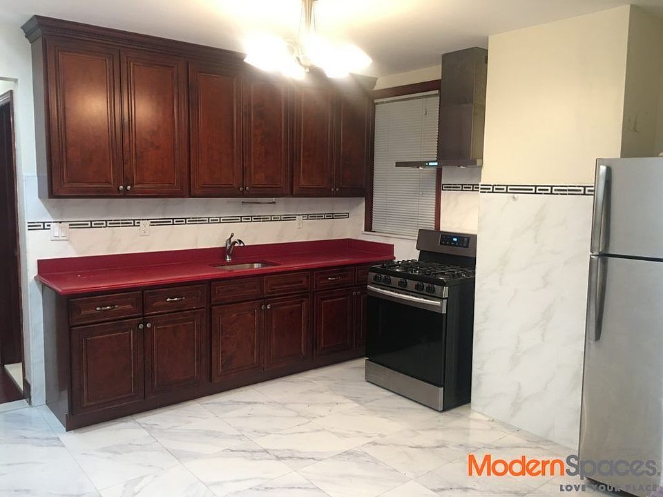1st image of 4242 77th St #1