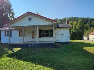 185 S Carter Dr, Paintsville, KY 41240